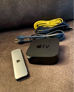 Apple TV 4K (2nd Gen) A2169 Streaming Media Player w/Apple Siri Remote, Accessories & Extras