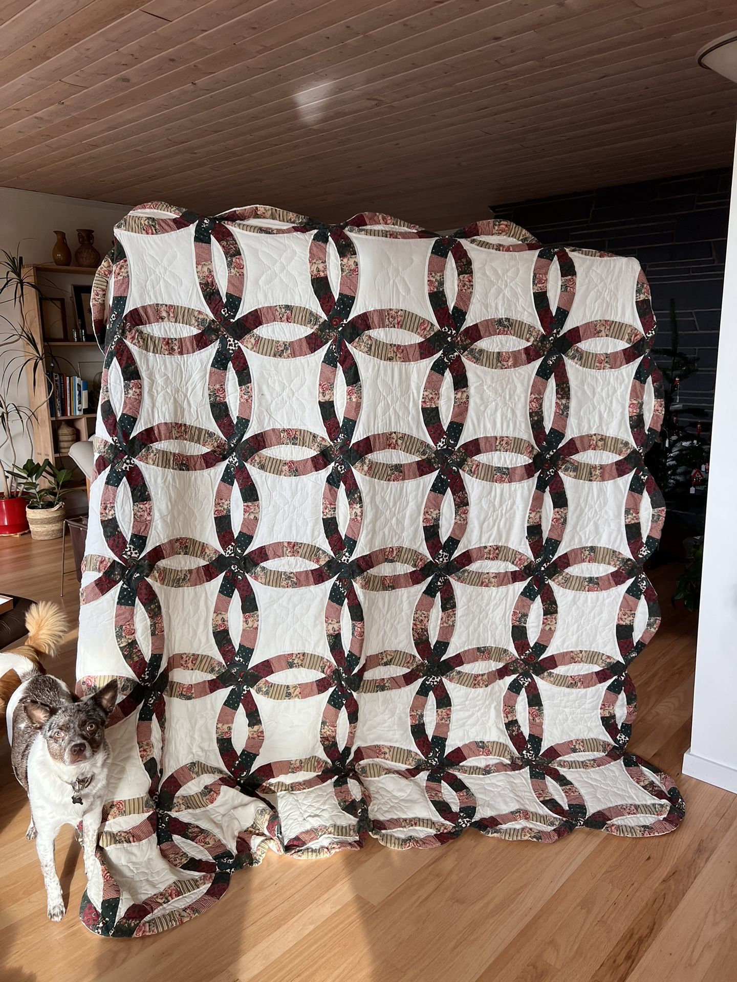 Vintage Double Wedding Ring Quilt and Pillowcases