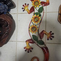 Colorful Metal Gecko Wall Decor 