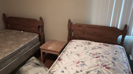 2 Maple Twin beds, complete $50