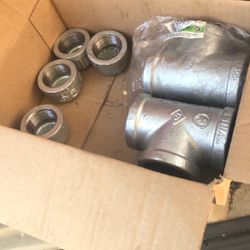 1-1/4 Galvanized Pipe Fittings (NEW)