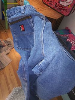 Mens wranglers size 38× 34/36