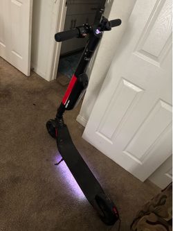17 mph Ninebot segway E-scooter includes charger