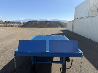 NEW HEAVY DUTY STEEL MANUAL DOCK RAMP