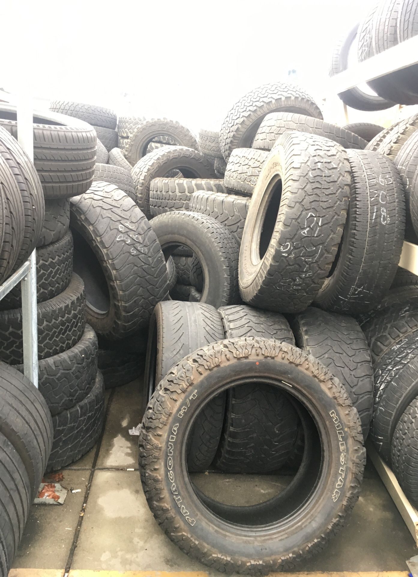 Used truck tires mud tires all terrain
