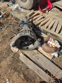 Transmission for ford truck v8 for $450 in upland ca no delivery