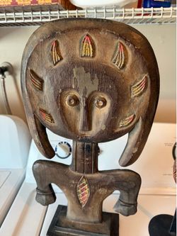 PAPUAN TOTEM DEPICTING ANCIENT PRIMITIVE ANCESTRAL divinity