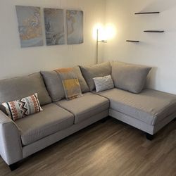 Light Gray Ashford Modern 108” 2pc Sectional Sofa with RAF Chaise by Rooms To Go