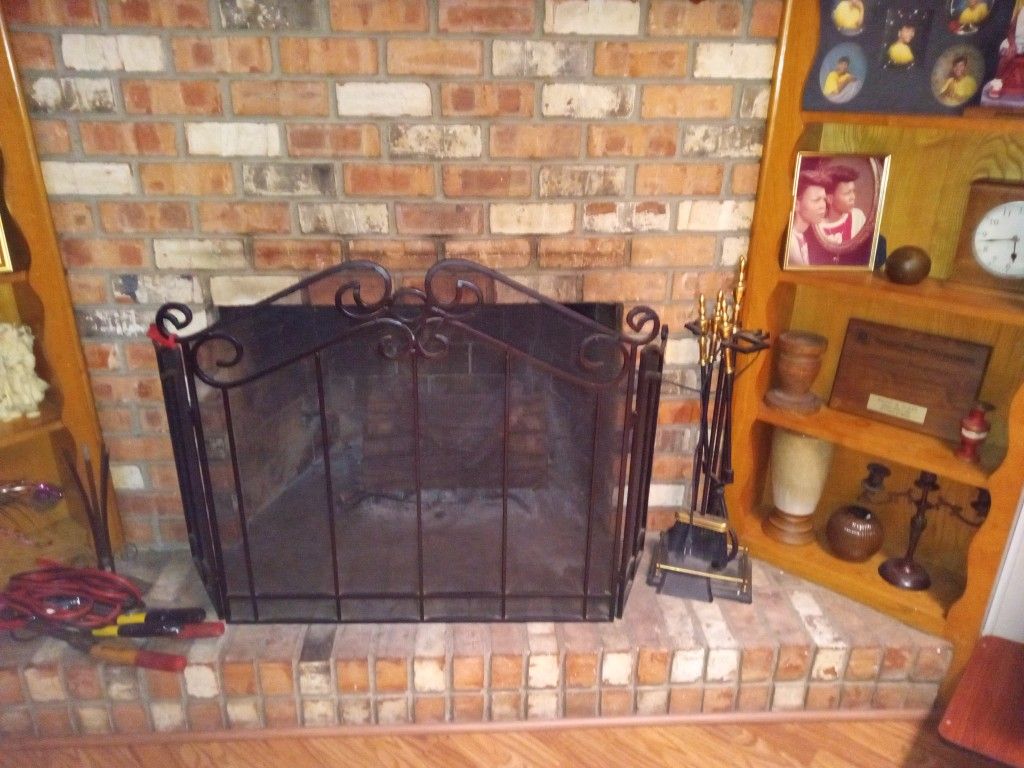 Fire Place /Cover Stand And Lichamp 