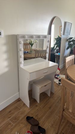 Makeup Vanity