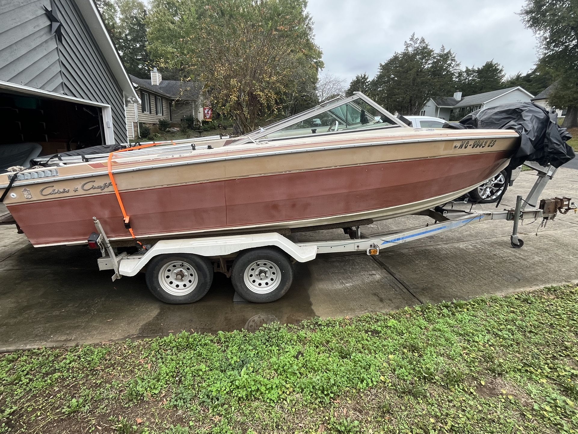 1983 Chris Craft Scorpion 210