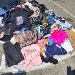 Clothing For Sale  _ Ropa De Venta