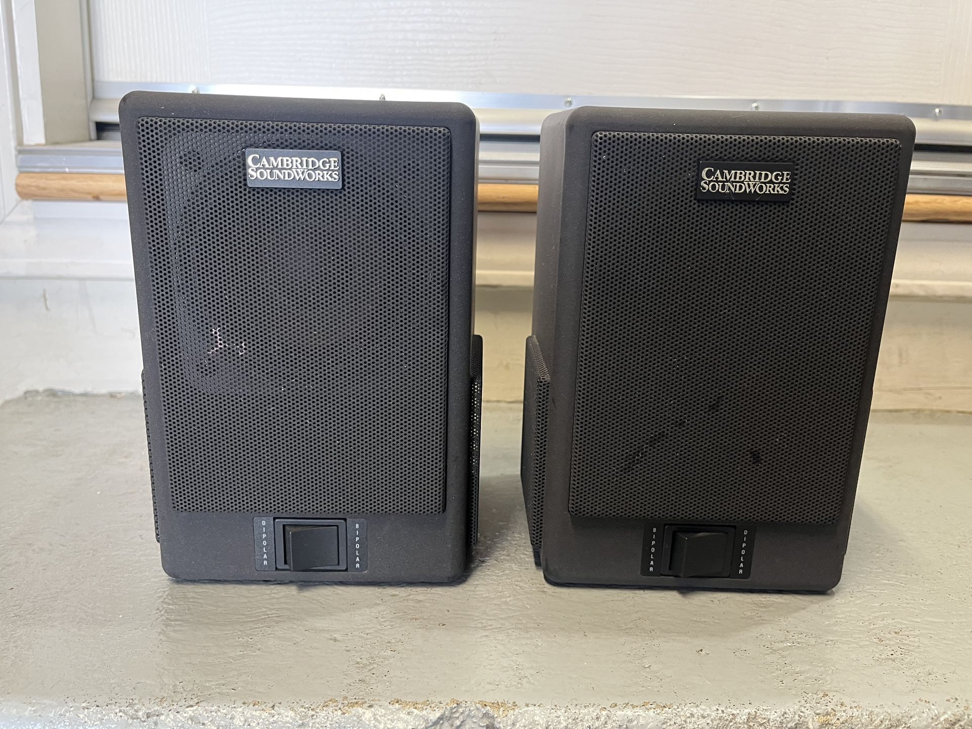 CAMBRIDGE SOUND WORKS 100-Watt Multipole MOVIE WORKS 5.1 Surround Speakers
