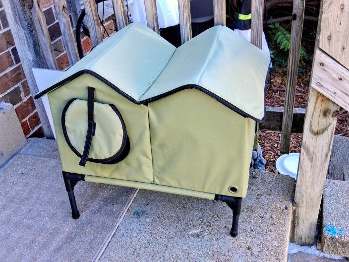 Heated Outdoor Cat Shelter