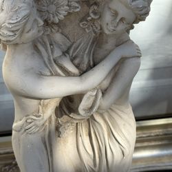 3 Graces Pillar For Statues/Plant/Lamp