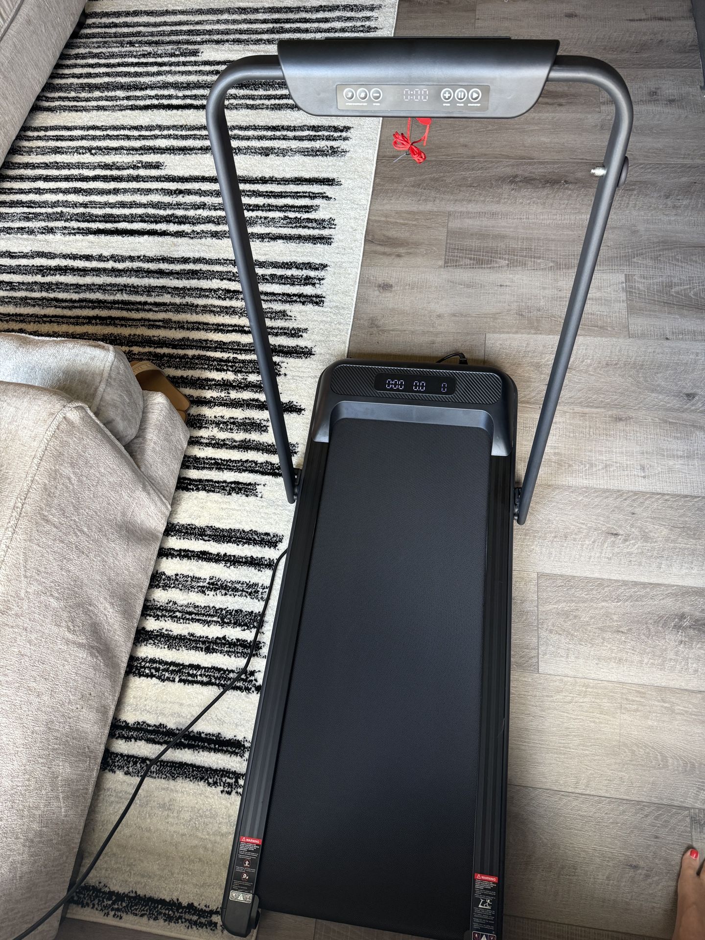 Treadmil/ Walking Pad w Folding Handle