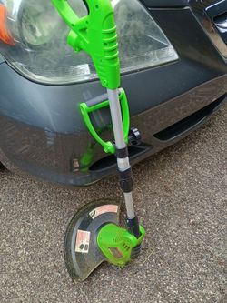 Electric weed wacker