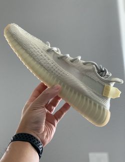 Brand New Yeezy Boost 350 V2 ‘Light’