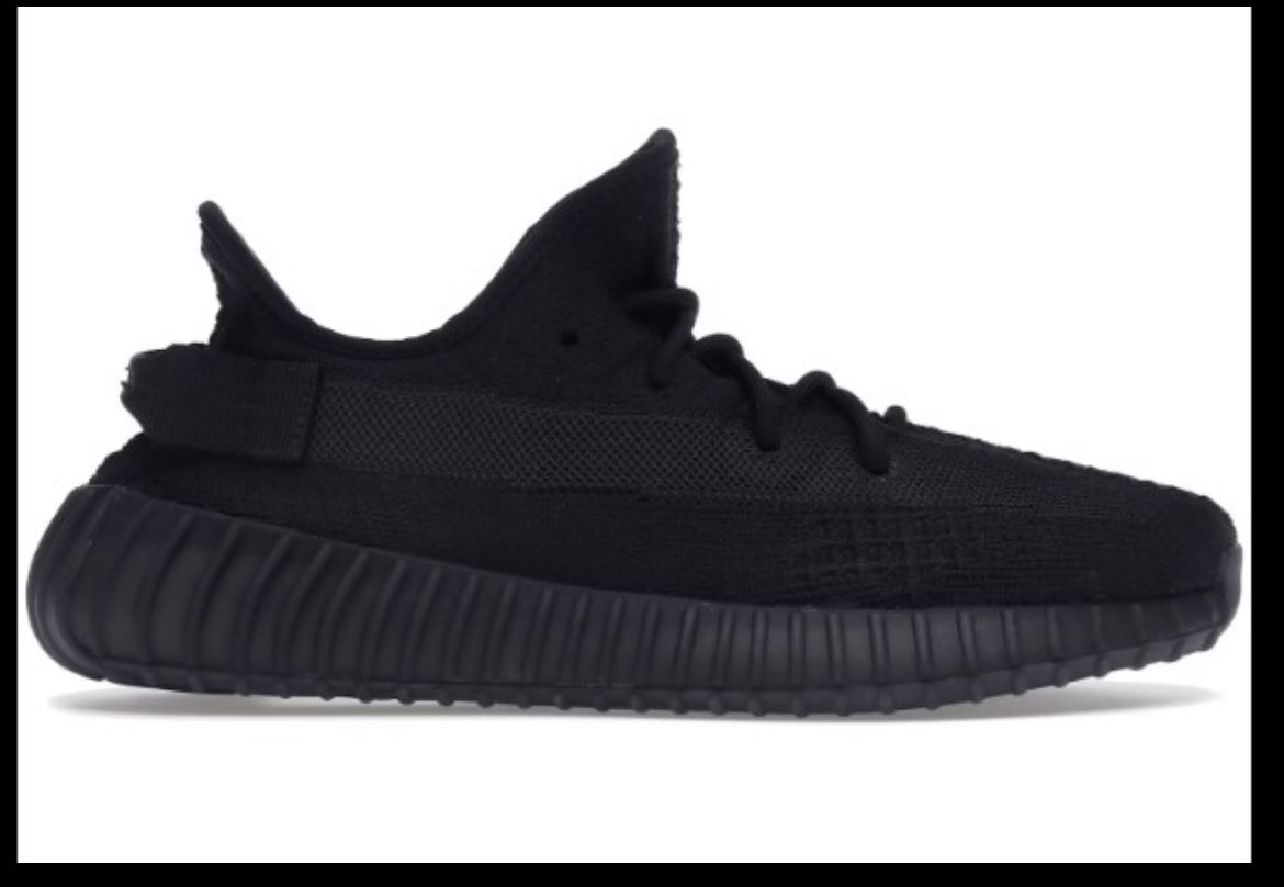 Yeezy 350 Onyx Size 10.5