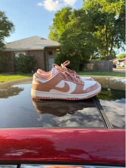 Dunk SIZE 9 WOMEN