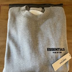 FOG - Essentials Fear Of God Logo Dark Oatmeal Gray Crewneck Sweatshirt Size’s Large,  X-Large