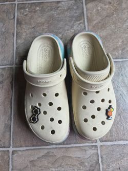 Sandalias crocs Size 6 m 8 w