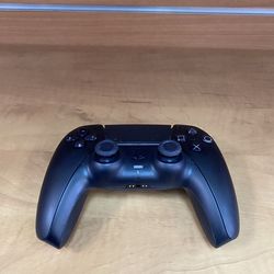 DualSense Wireless Controller in Midnight Black