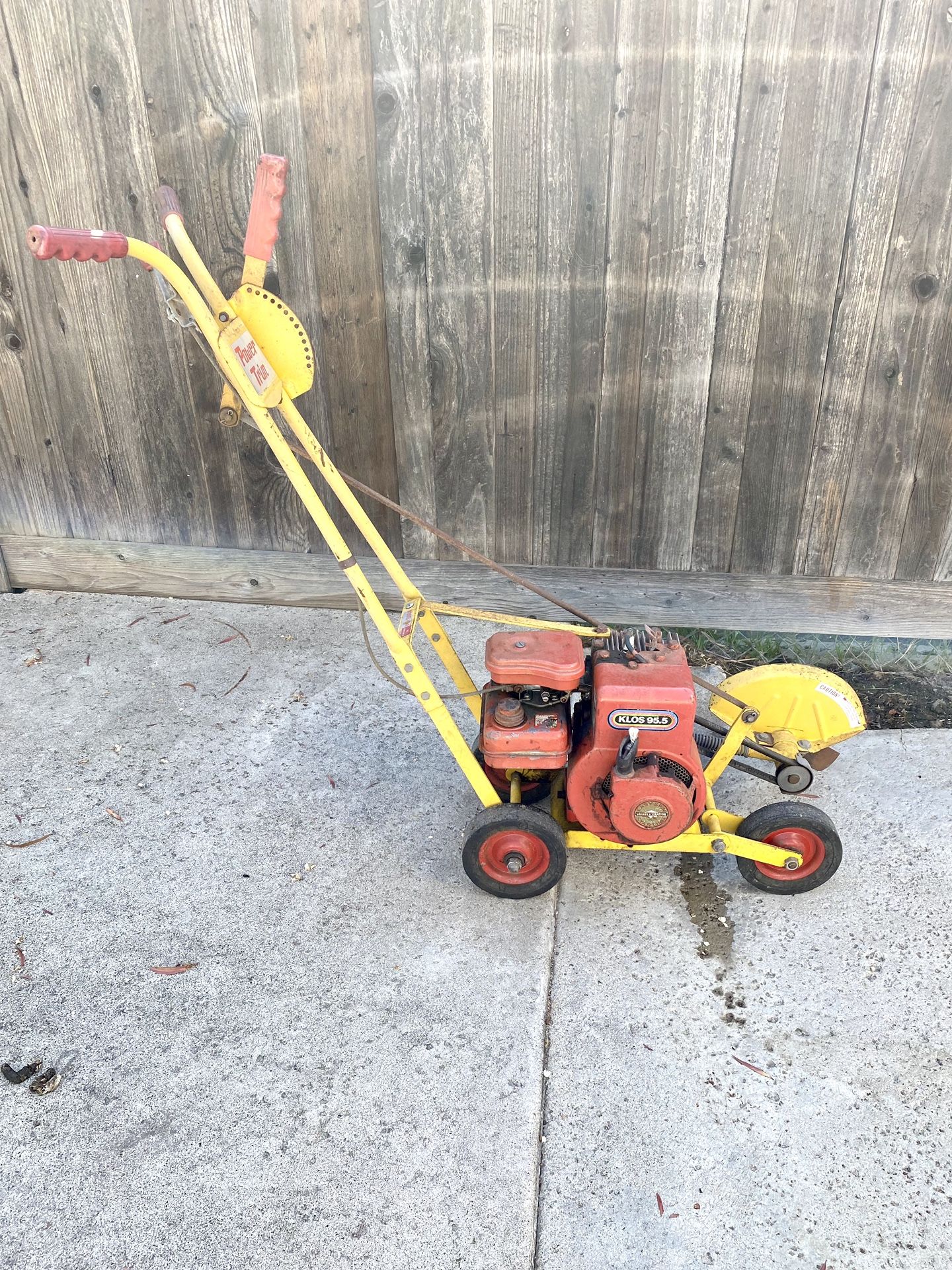 PowerTrim commercial yard edger with Briggs & Stratton 2 hp motor brand new spark plug /blade starts right up Weed eater garden tool lawn mower