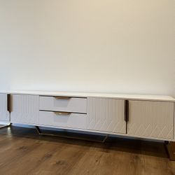 Aro modern on sale tv stand