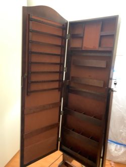 Jewelry stand cabinet with mirror