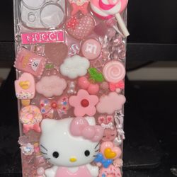 Hello Kitty Junked Case 