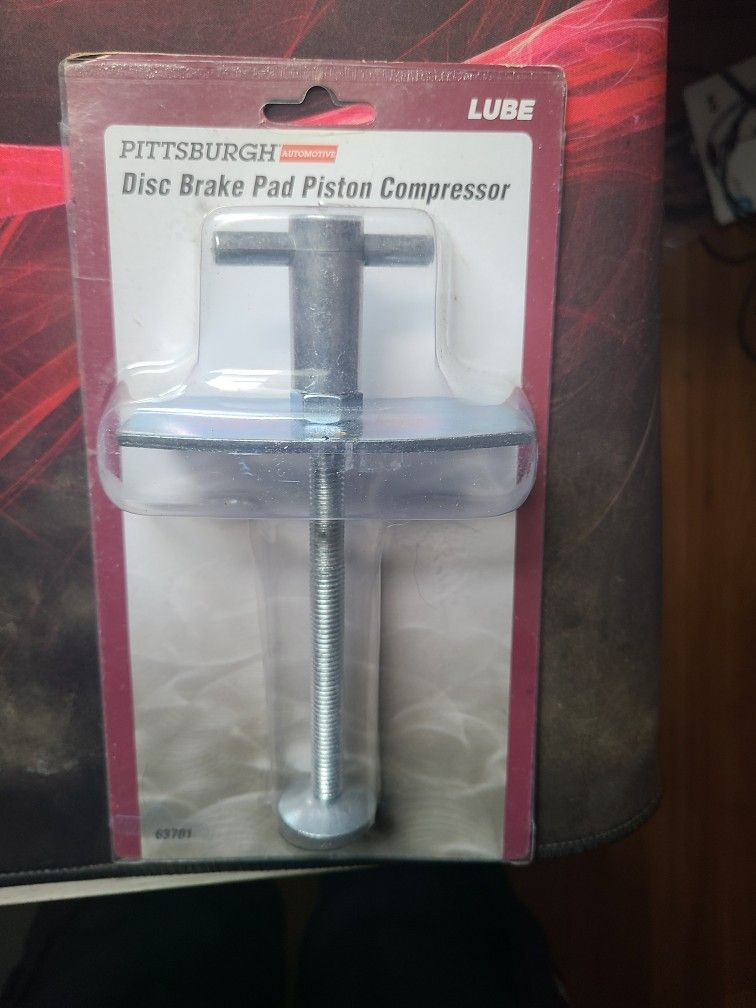 Disc Brake Pad Piston Compressor (Pick Up Only)