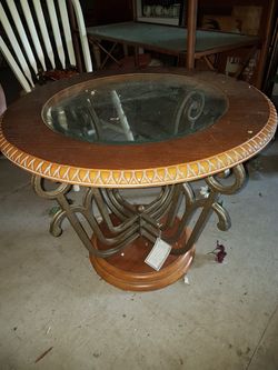 2 piece end table and coffee table