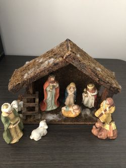 Vintage 9 Piece Nativity Set.