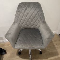 Modern Grey Velvet Office Chair – Adjustable & Swivel