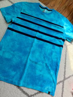 Amplify blue tie-dye with black horizontal stripes tee size medium