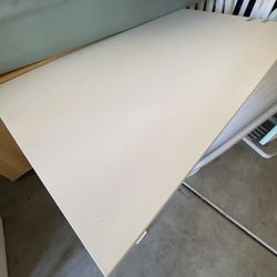 Fully Working Heavy Duty Power Table Pick Up Only