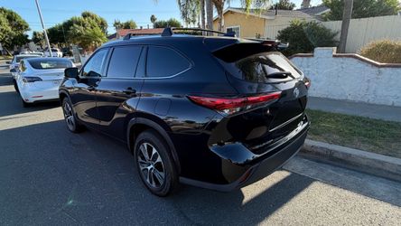 2021 Toyota Highlander Hybrid – Clean Title Well-Maintained – Excellent Condition