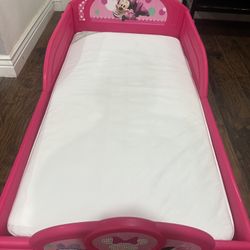 Minnie Kids Bed