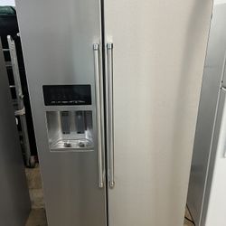 KITCHEN AID 36” WIDTH STAINLESS STEEL SIDE BY SIDE DOOR FRIDGE 