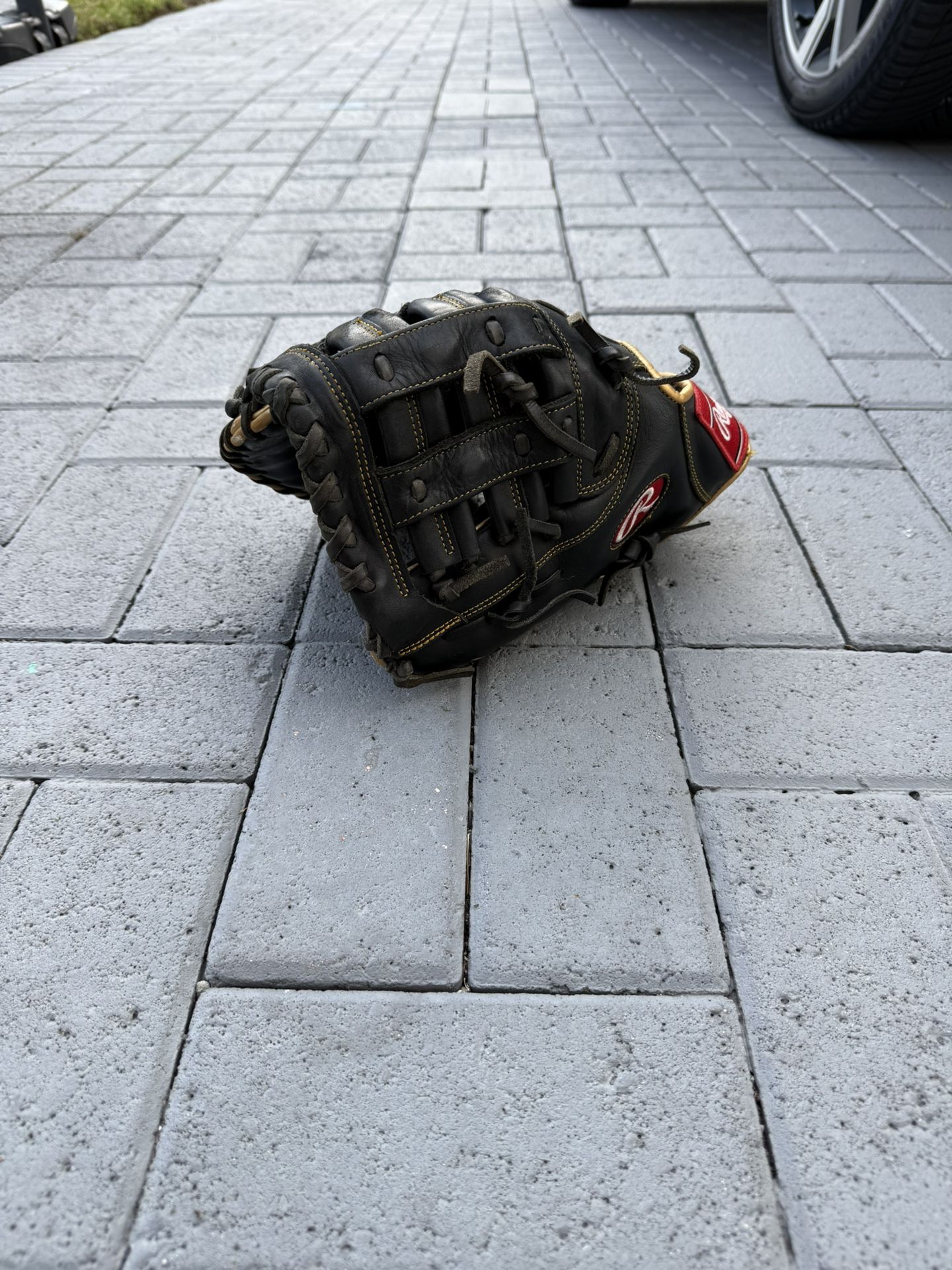 First Base Glove Lefty Thrower 11.5