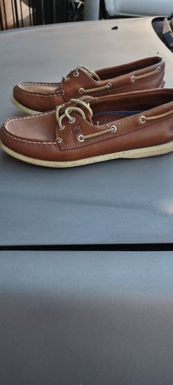 Sperry Top-Sider size 7.5 Women, 5.5 Men