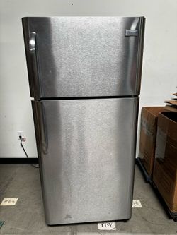Frigidaire appliance fridge 66x30x30