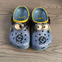 Minions crocs