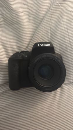 Canon EOS 750D