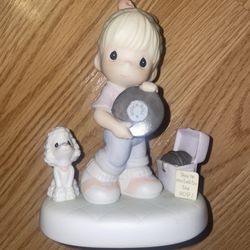 Precious Moments Figurine “Hopping For The Best”
