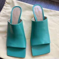 Authentic Bottega Veneta Mules