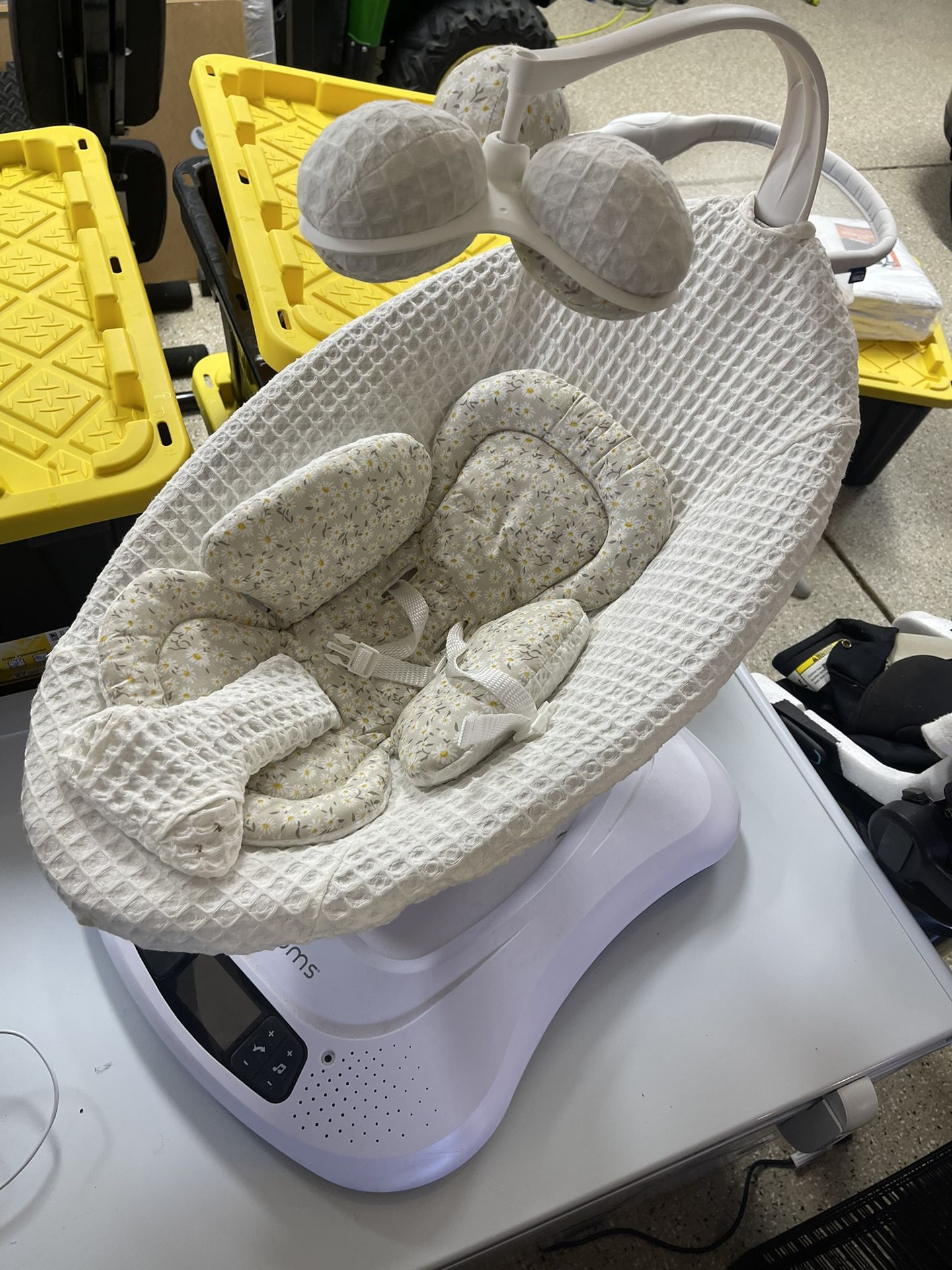 mamaRoo multi-motion baby swing with customized infant insert