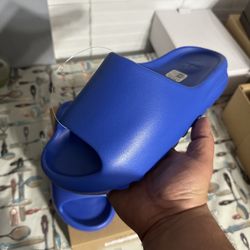 ADIDAS YEEZY SLIDE AZURRE 