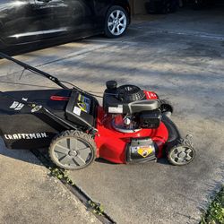 Craftsman Push Mower with Honda Engine – Excellent Condition